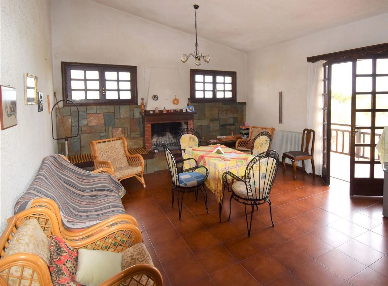 Двухэтажный дом 400 м² в Лутраки