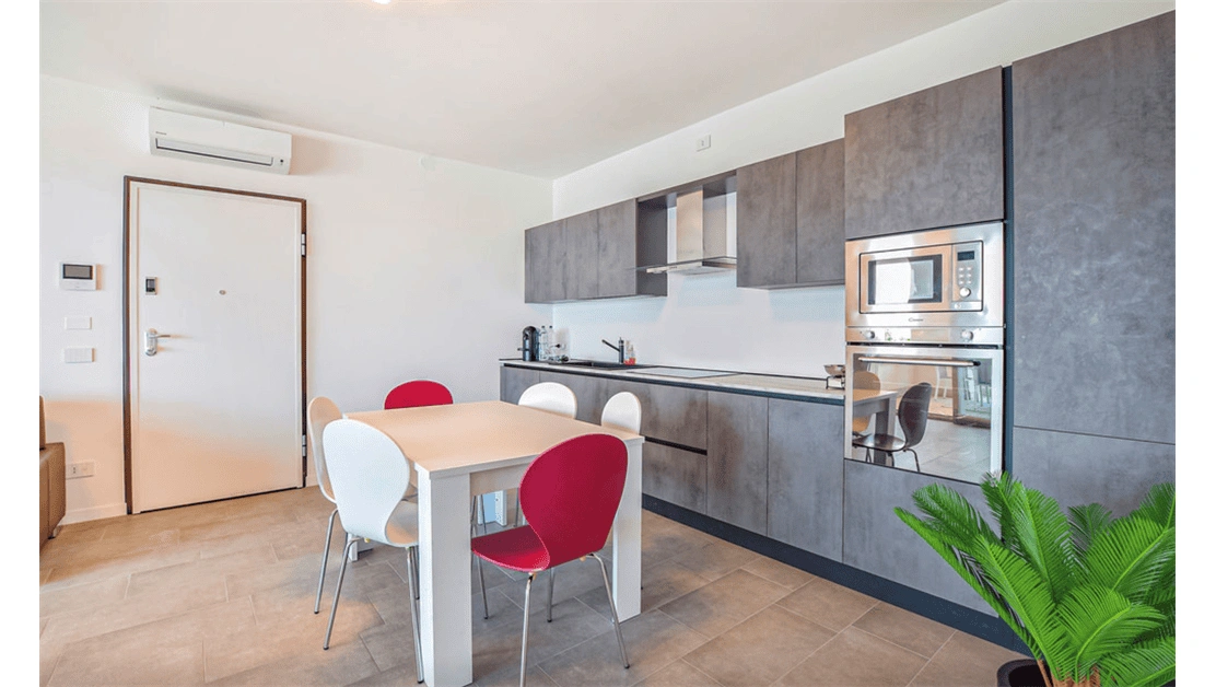 Apartment 90 m2 on Lake Garda