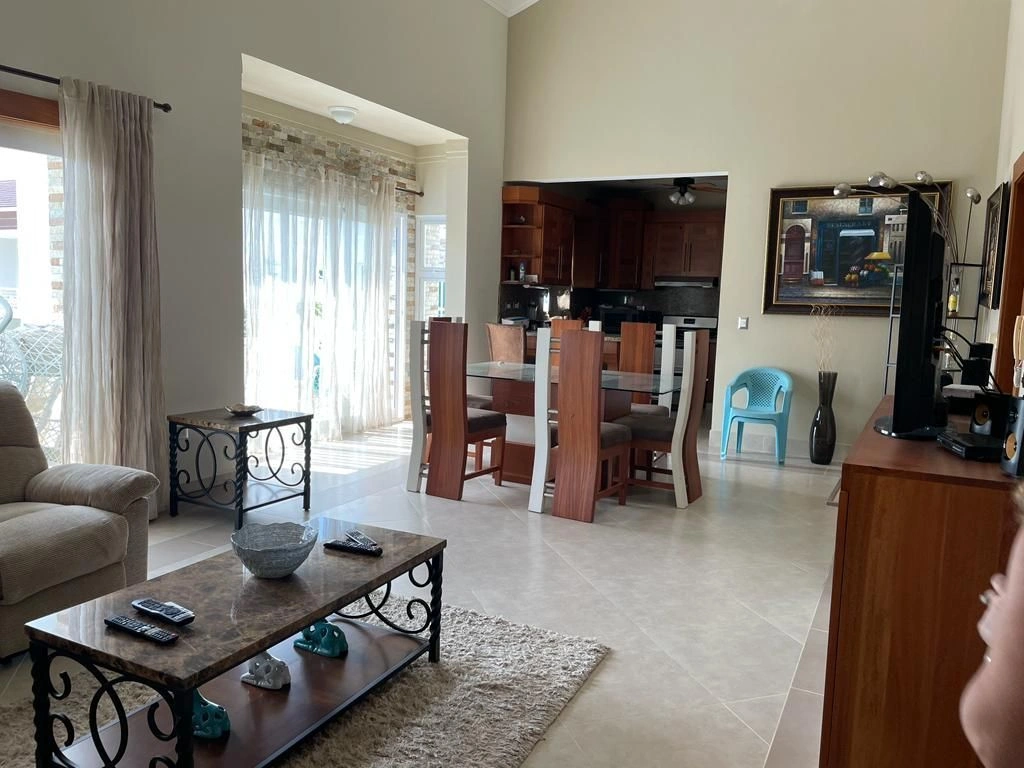 Квартира с мебелью и бытовой техникой в центре Сосуи рядом с пляжем, Республика Доминикана