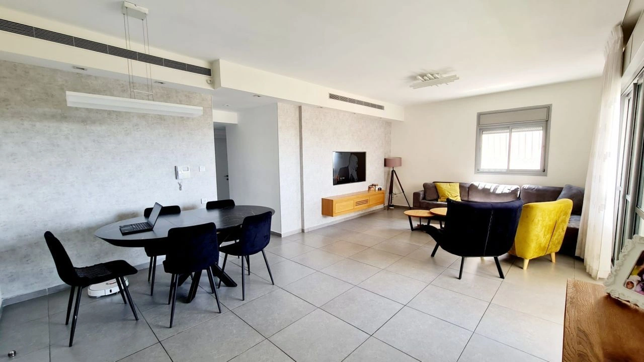 Apartment in a new area of Holon with panoramic views, Israel