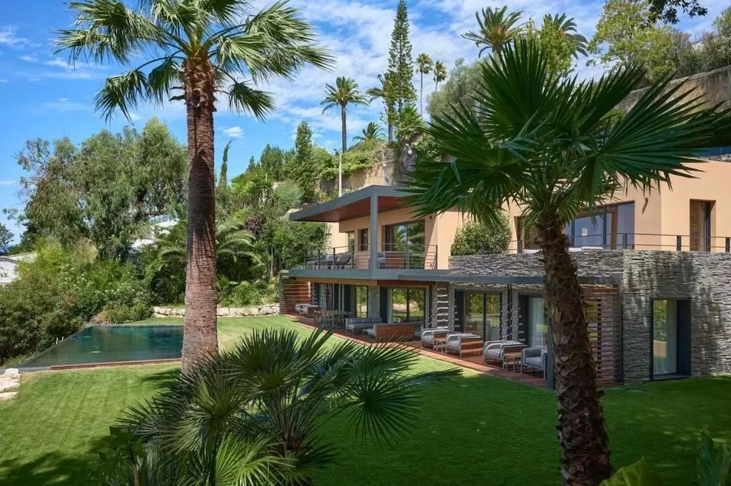 Вилла 5+1 на холме Калифорния в Каннах, Франция