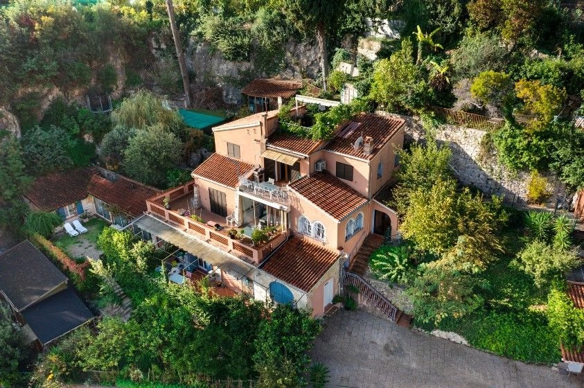 Вилла в Эз, Франция, 260 м²