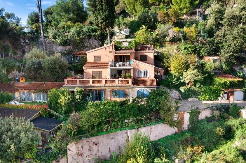 Вилла в Эз, Франция, 260 м²