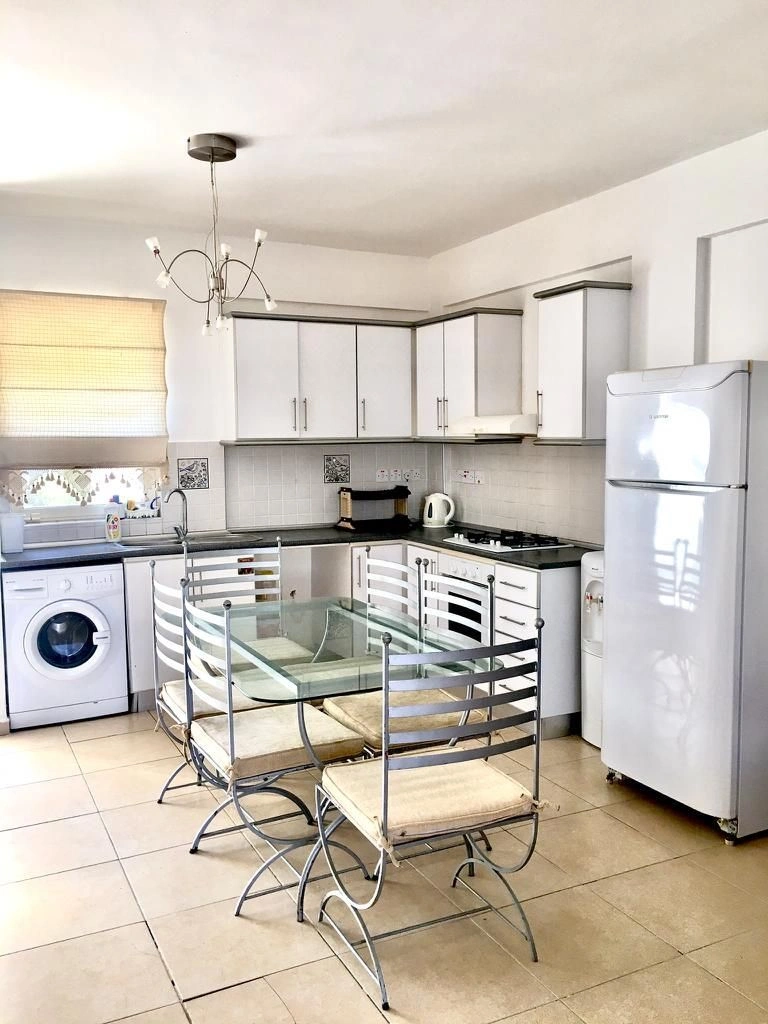 Квартира 2+1 с выходом к бассейну