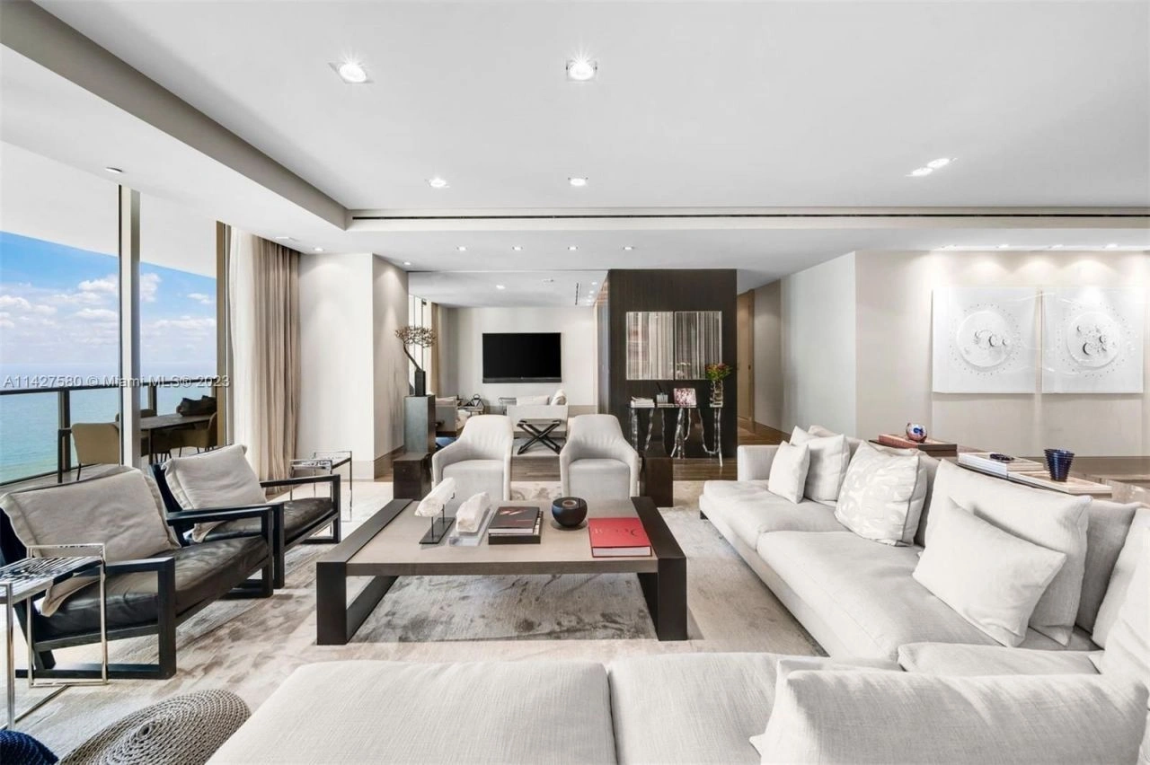 Апартаменты в престижном комплексе в Майами с видом на океан, США