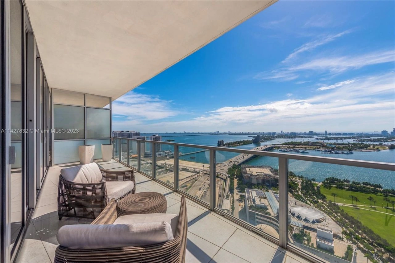 Элитные апартаменты в престижном жилом комплексе в Майами, США