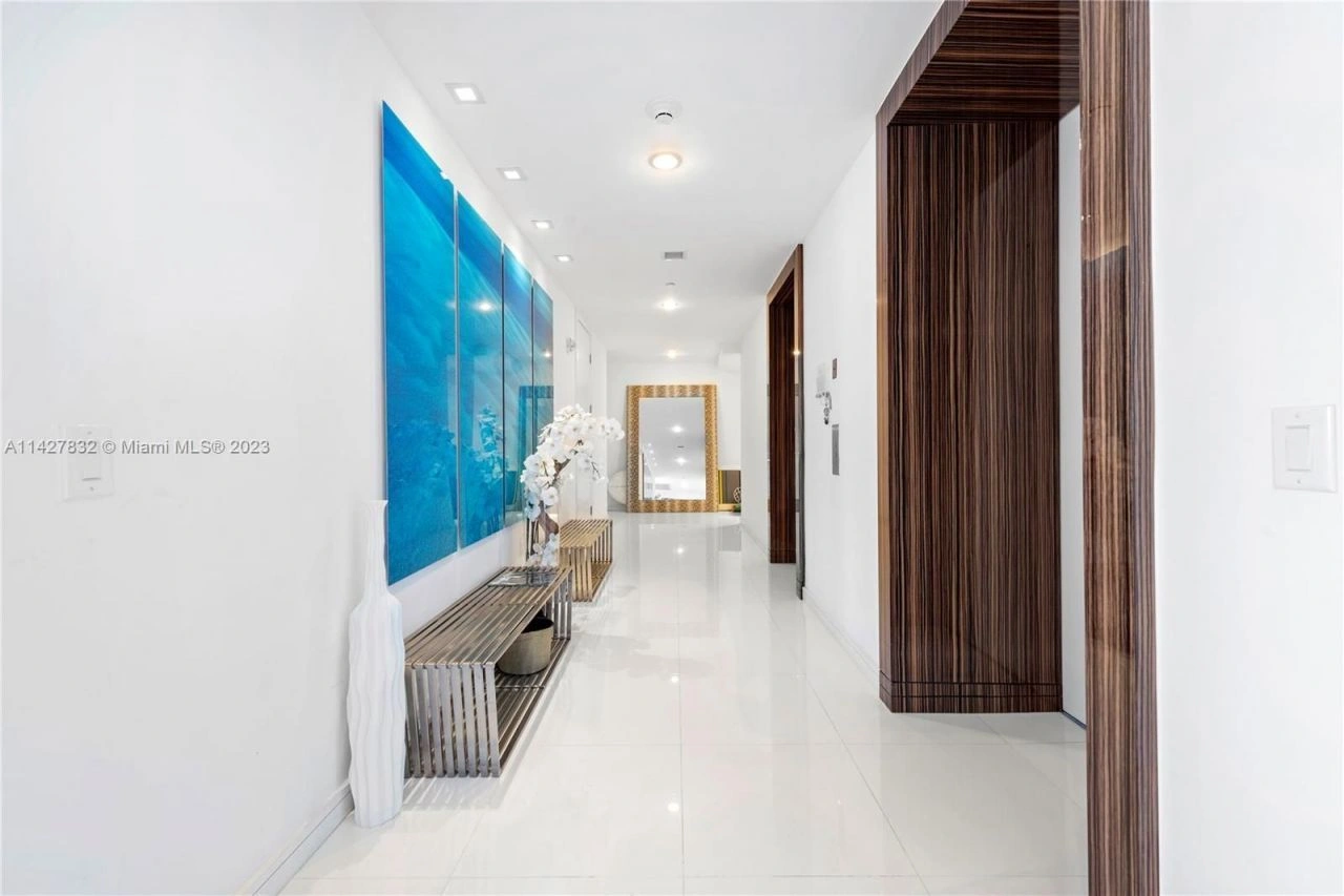 Элитные апартаменты в престижном жилом комплексе в Майами, США