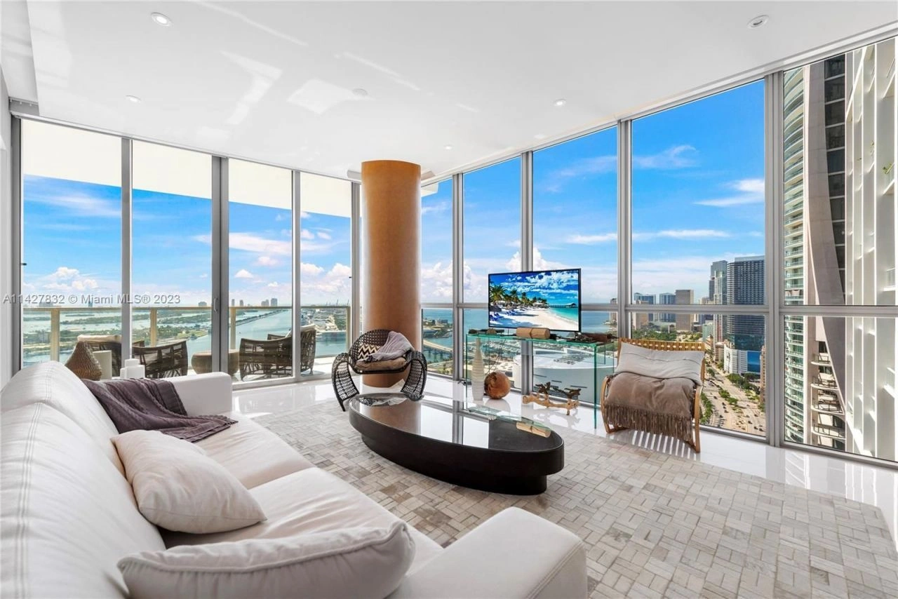 Элитные апартаменты в престижном жилом комплексе в Майами, США