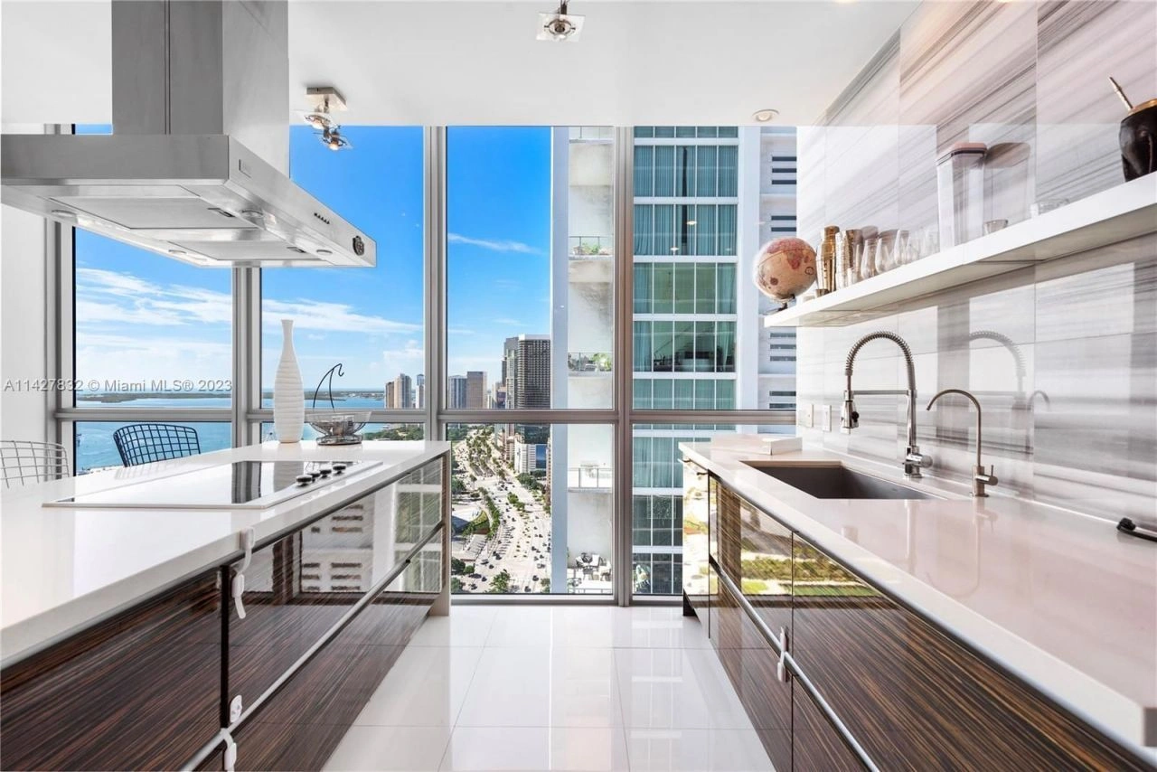 Элитные апартаменты в престижном жилом комплексе в Майами, США