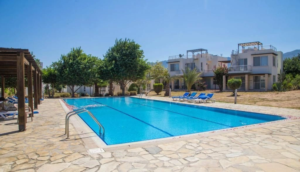 Квартира 2+1 с выходом к бассейну