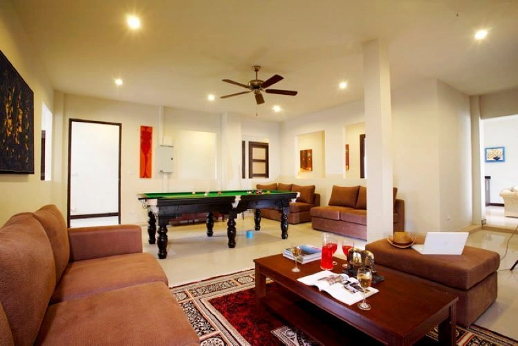 Villa 450 m2 Naiharn