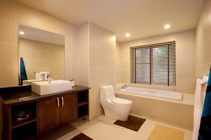 Прекрасный таунхаус 200 m2 на пляже Най Харн, Пхукет