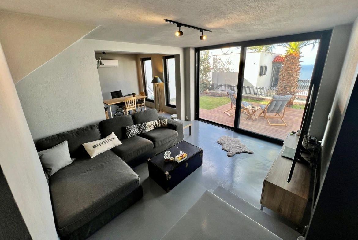 Вилла 3+1 в Бодруме с частным пляжем