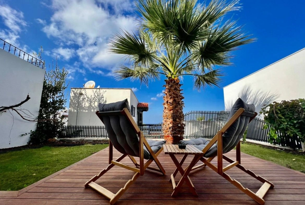 Вилла 3+1 в Бодруме с частным пляжем