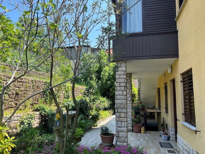 Вилла 6+2 с панорамным видом на море в Пиран