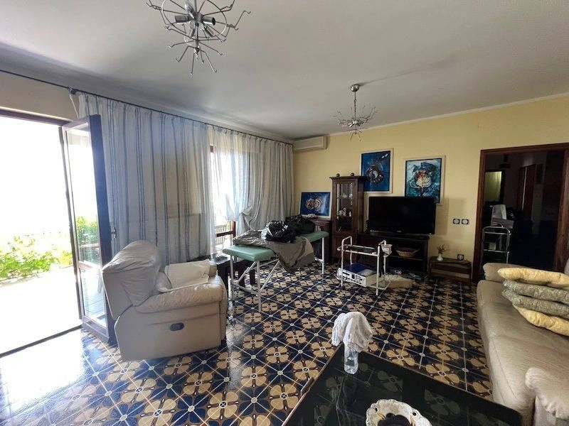 Вилла 6+2 с панорамным видом на море в Пиран