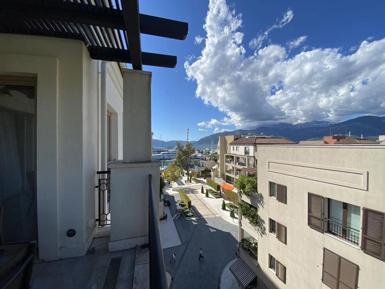 Apartment 80 m2 in Tivat