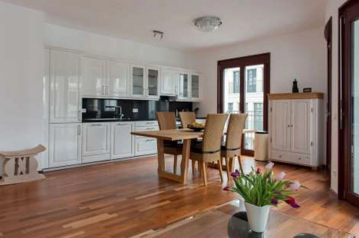 Роскошная квартира с двумя спальнями в центре Берлина, Германия, 100 м²