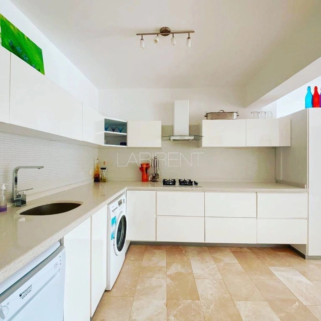 Меблированная вилла 4+1 в районе Оваджик города Фетхие