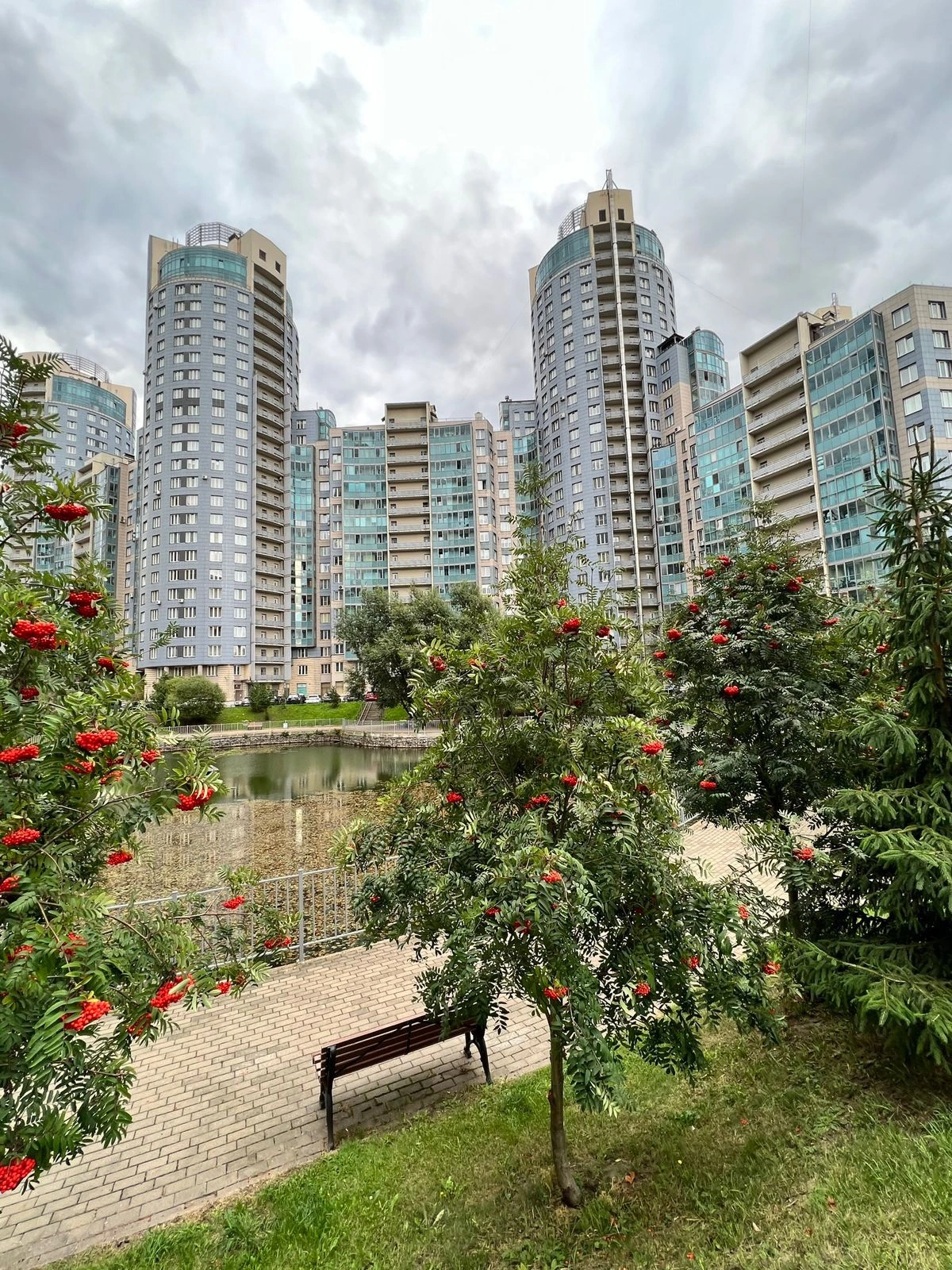 Жилой комплекс Живой Родник 3-комнатная квартира с дизайнерским ремонтом