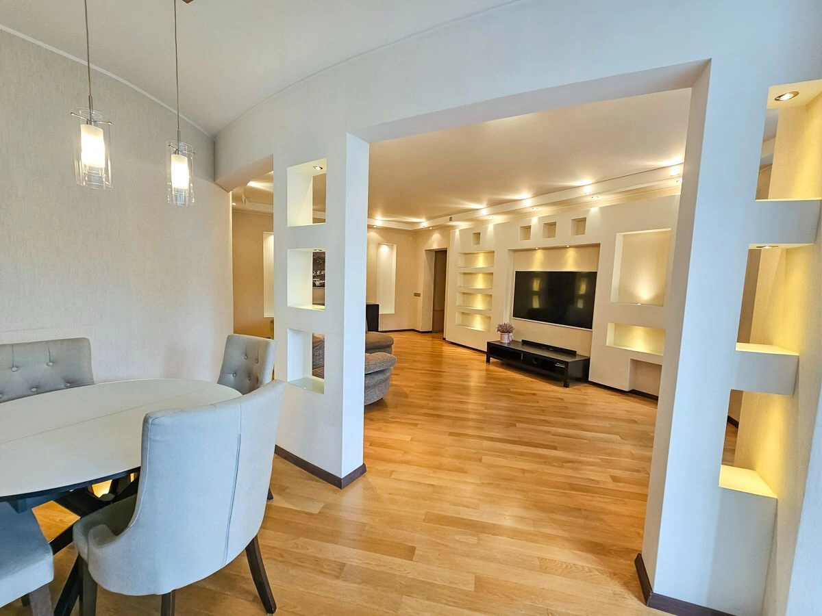 Жилой комплекс Живой Родник 3-комнатная квартира с дизайнерским ремонтом