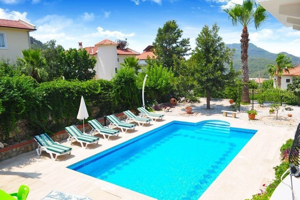 Уникальная вилла 3+1 у подножия горы Бабадаг в Фетхие