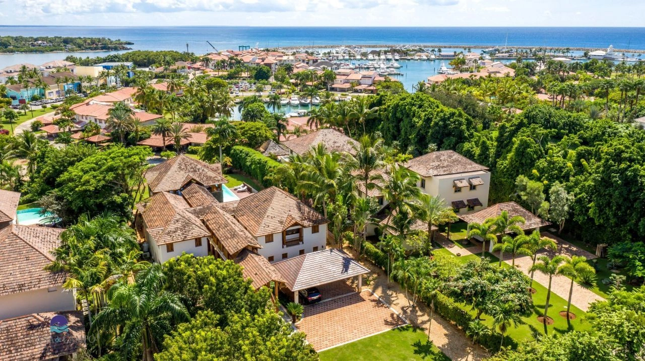 Вилла 5+1 с бассейном в Ла Романа, Доминикана