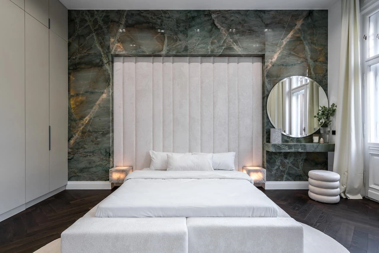 Квартира 141 м2 в историческом здании рядом с парламентом