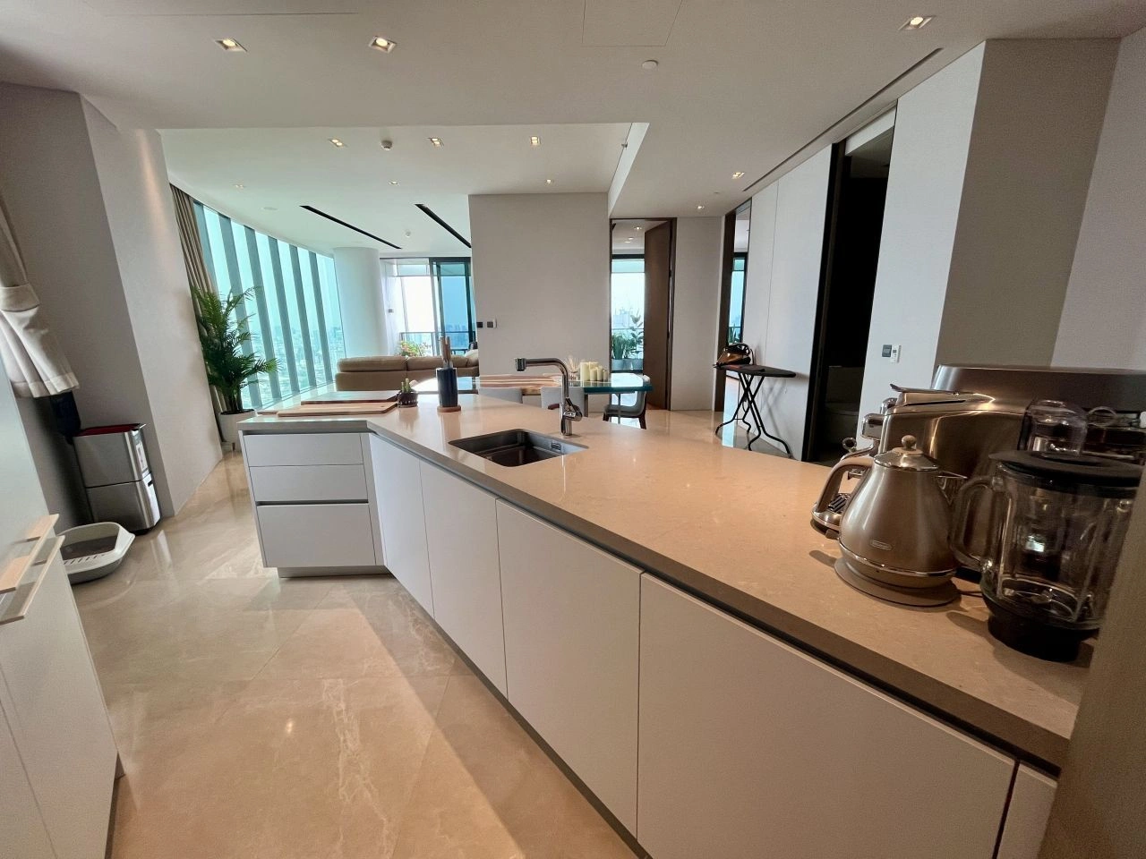 Квартира 2+1 с панорамным видом в Бангкоке, Таиланд