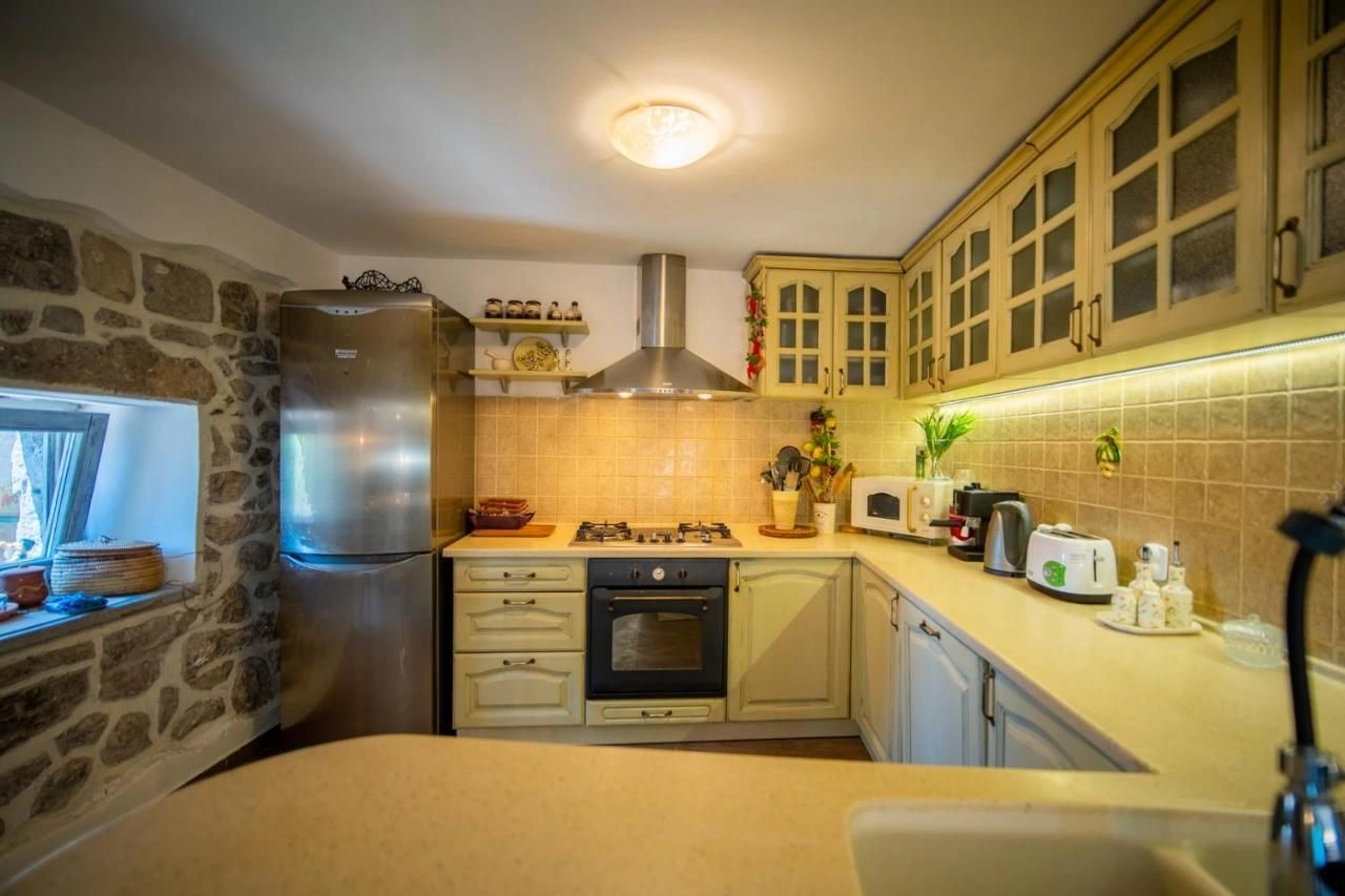 Вилла в Тивате за 852k € ✅ недвижимость в Черногории