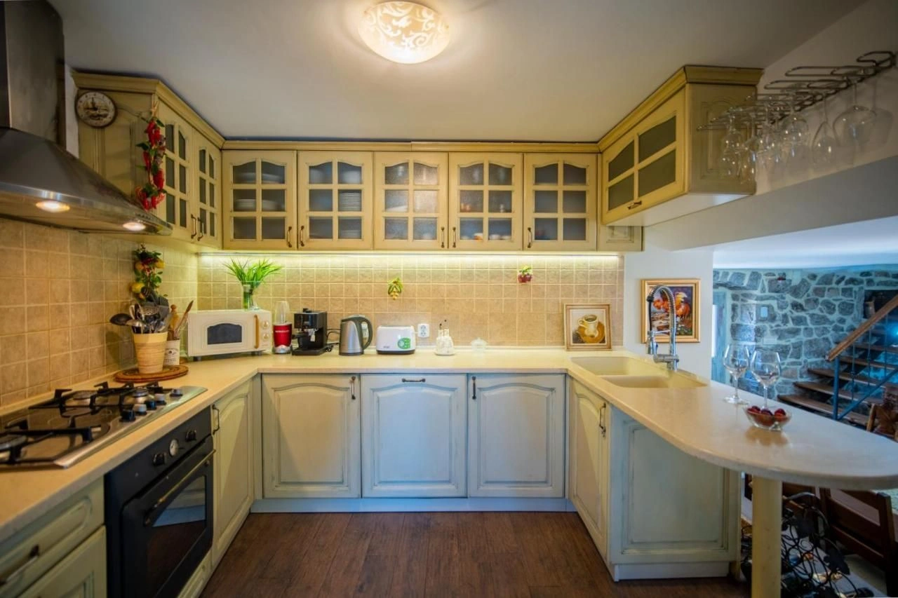 Вилла в Тивате за 852k € ✅ недвижимость в Черногории