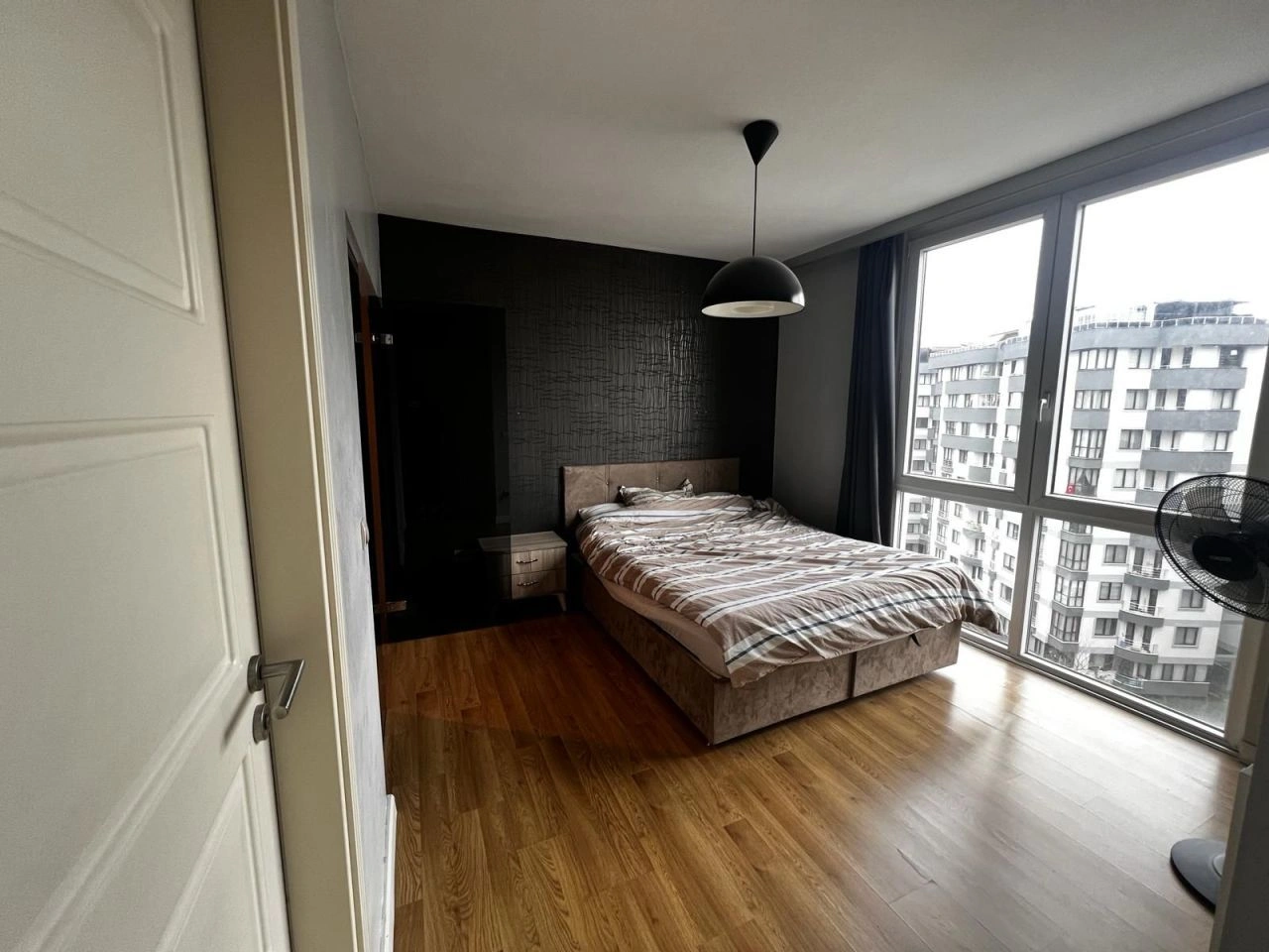 Квартира 95 m2 с панорамными окнами в Стамбуле, Турция