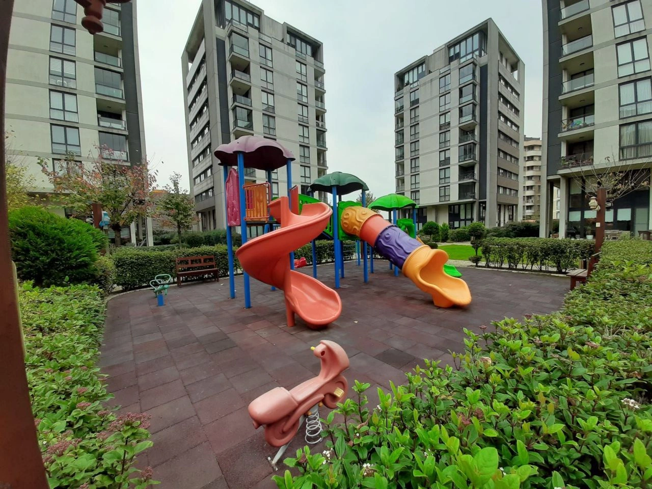 Квартира 95 m2 с панорамными окнами в Стамбуле, Турция