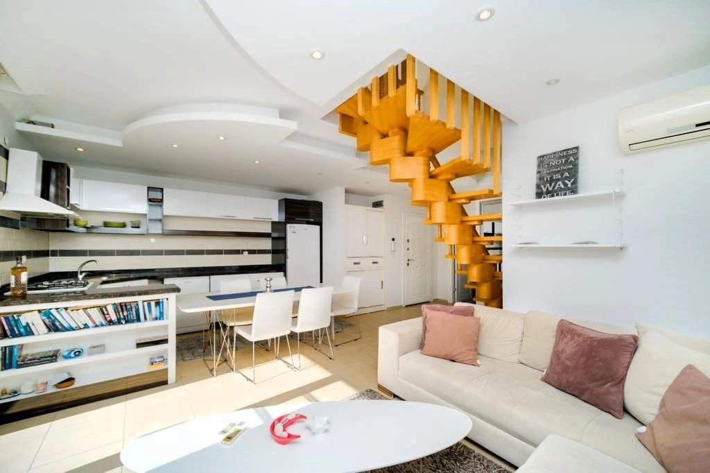 Современный дуплекс 3+1 в 200 метрах от пляжа в Алании