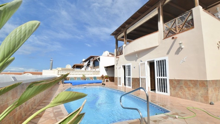 Изумительная вилла 200 м² с видом на море на Тенерифе