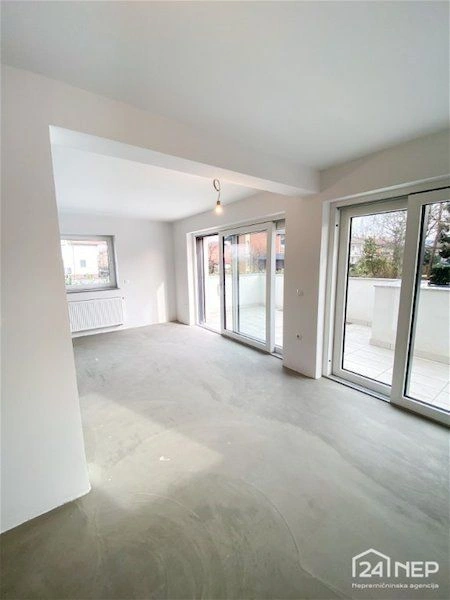 Дом 2+1 с высококачественными материалами в Любляне