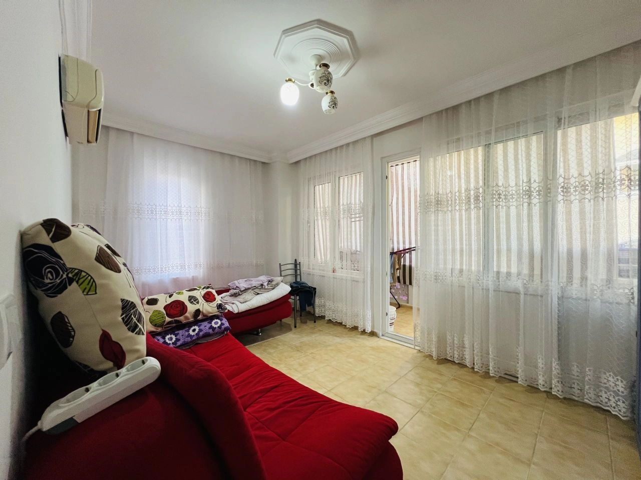 Комфортабельная квартира 1+1 в районе Оба в Аланье