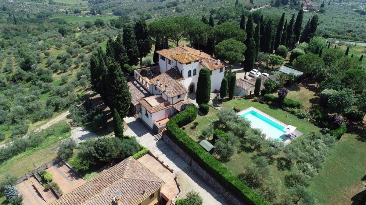 Историческая вилла XV века на холмах в пригороде Флоренции - 4,900,000 €