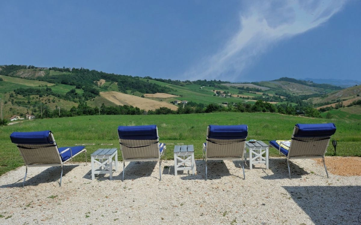 Поместье 9+1 в пригороде Болоньи, Италия