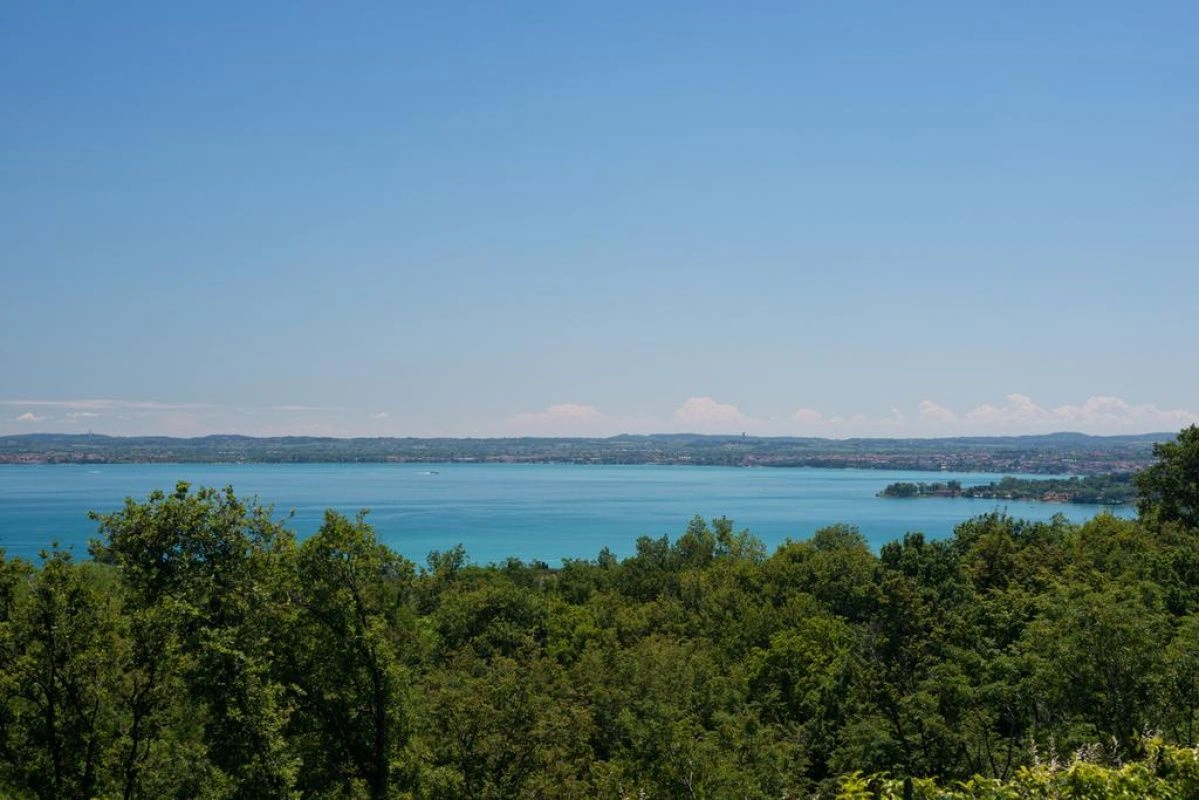 Квартира в Паденге-суль-Гарда, 206 м2