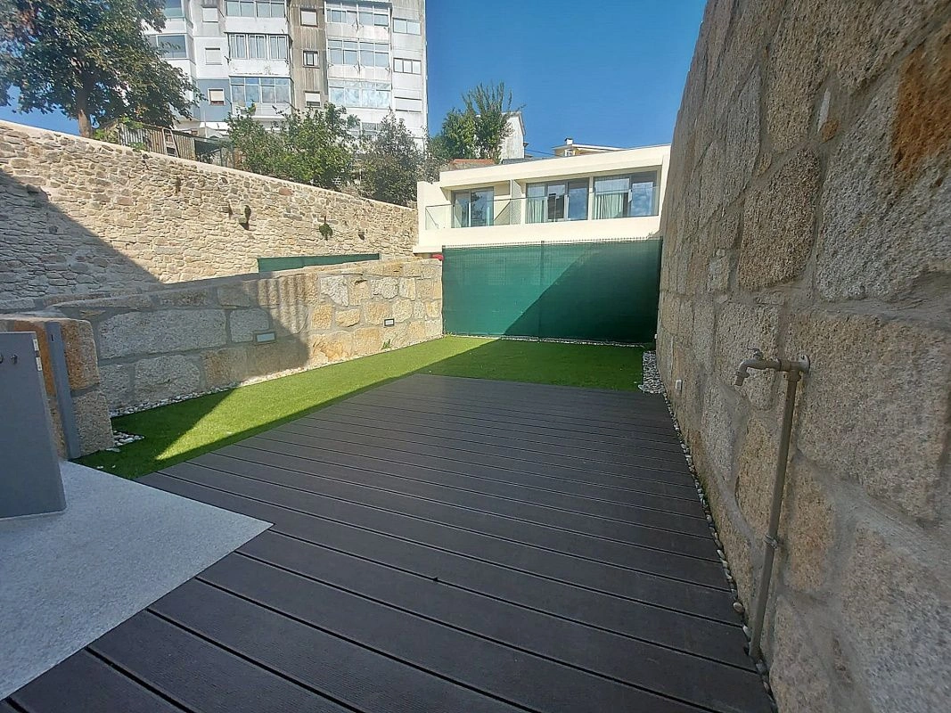 Просторный дуплекс с балконом в Вила-Нова-ди-Гайя, Португалия