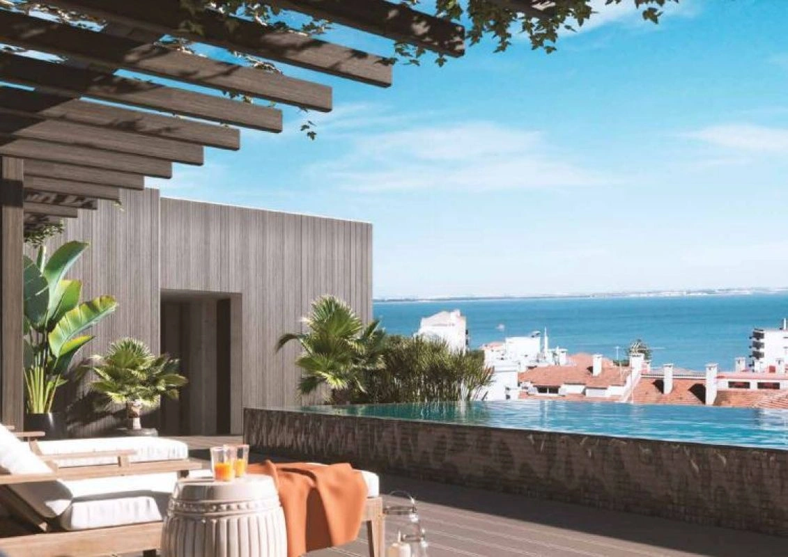 Просторная квартира 102 м² в хорошем жилом комплексе Лиссабона.