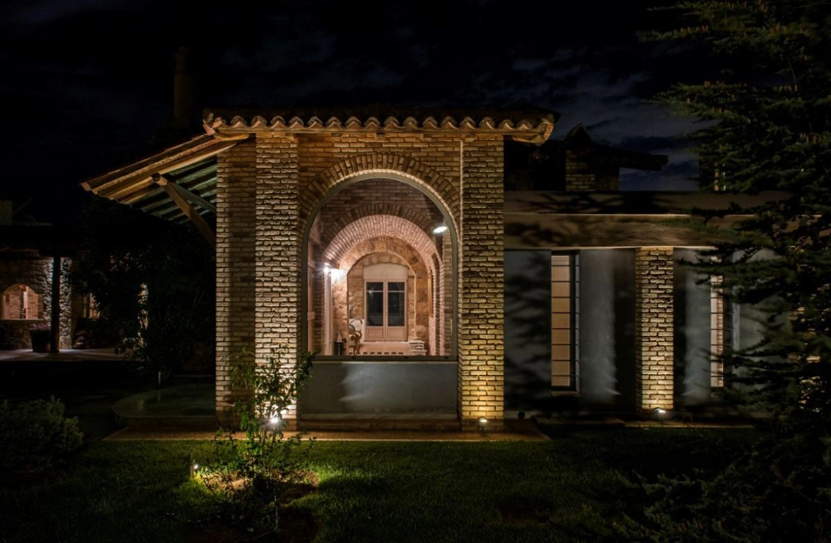 Вилла 9+1 в пригороде Салоников