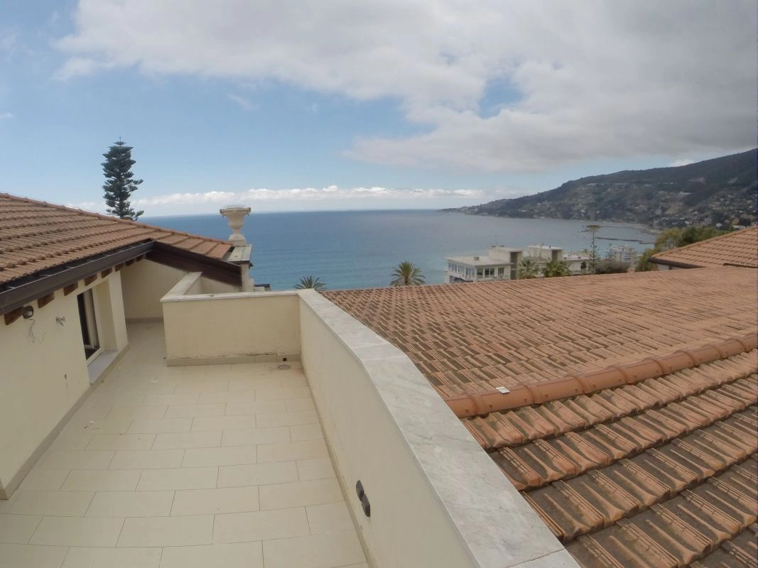 Apartment 3+1 in Ospedaletti