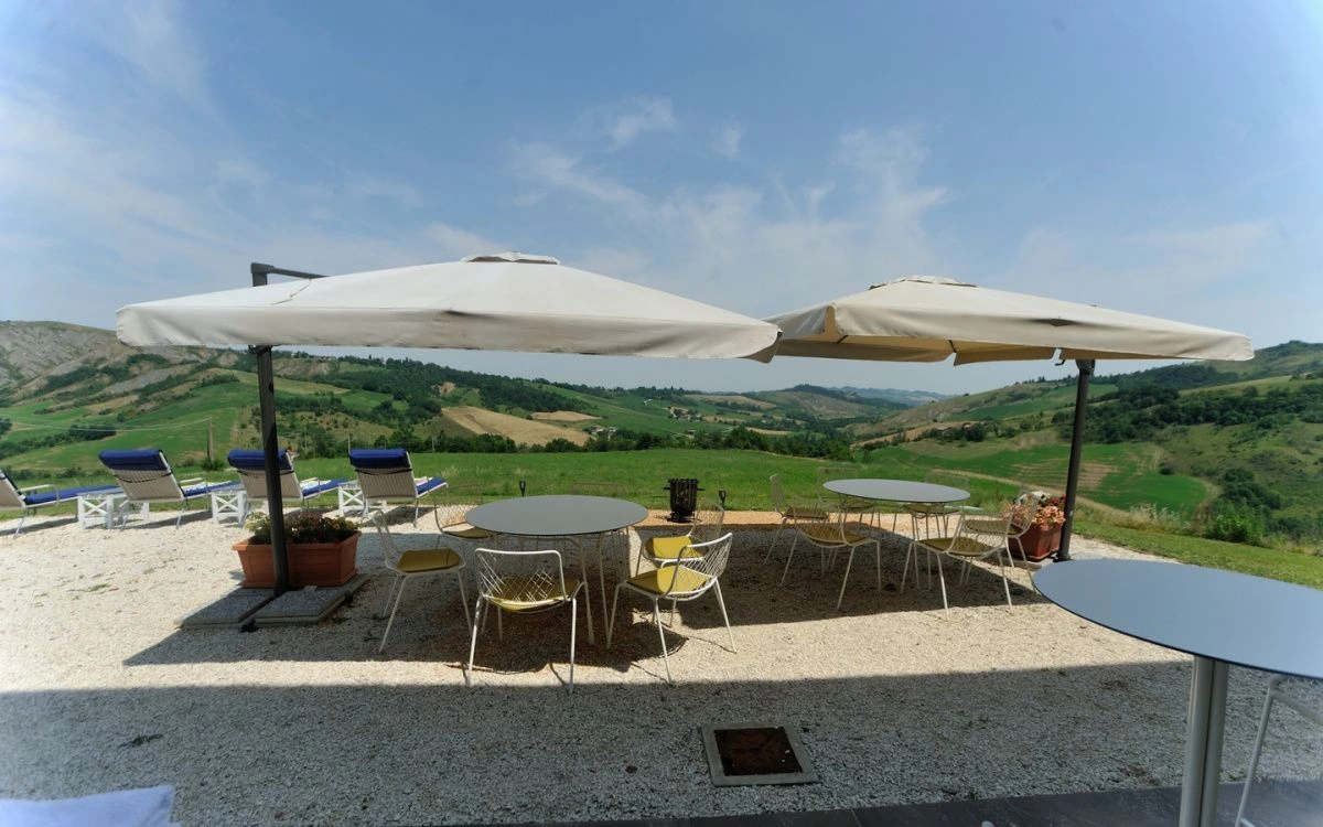 Поместье 9+1 в пригороде Болоньи, Италия