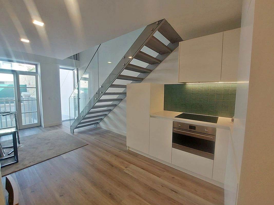 Просторный дуплекс с балконом в Вила-Нова-ди-Гайя, Португалия