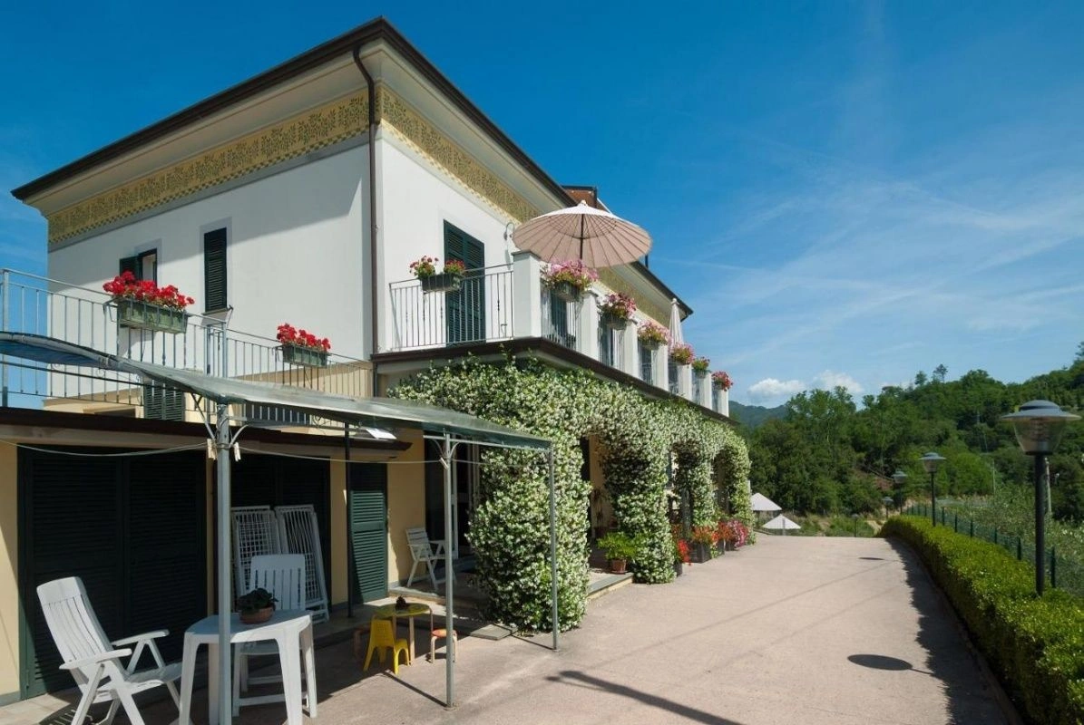 Вилла на холмах в Ла Специи с панорамными видами на Лигурийское море, Италия