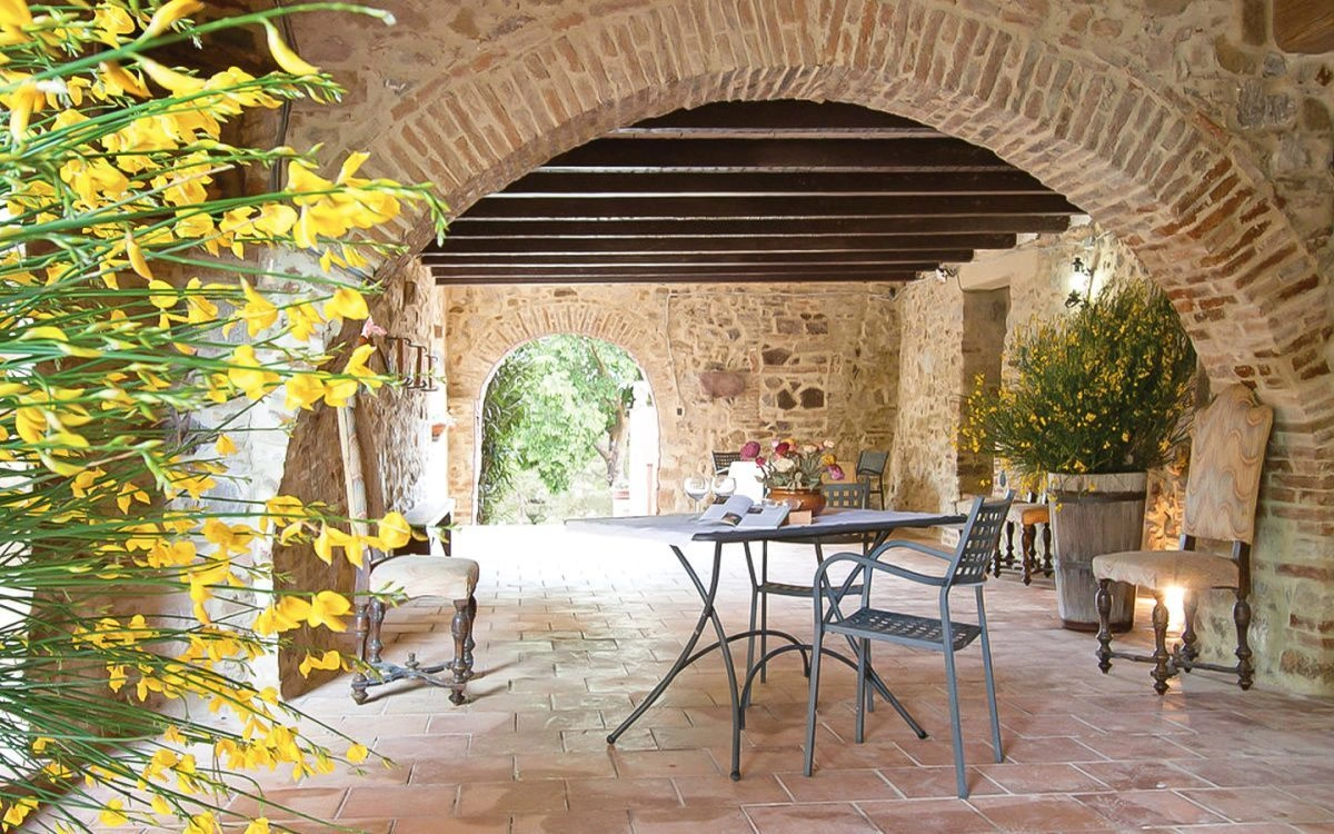 Усадьба 13+1 с двумя бассейнами во Вольтерре, Италия