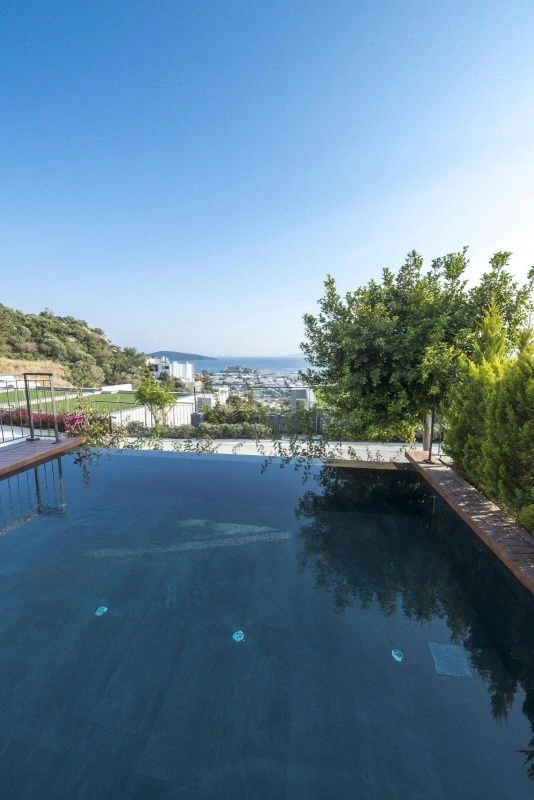 Элегантная вилла 3+1 в центре Бодрума