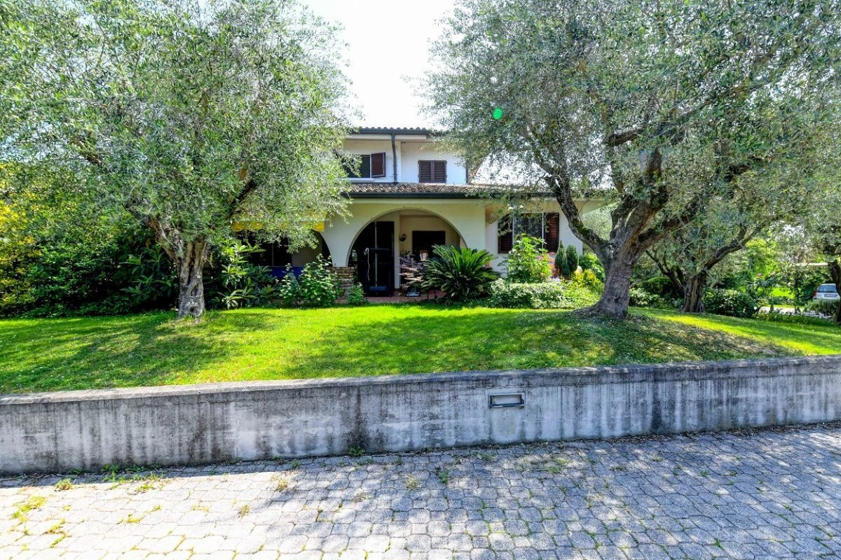 Villa 400 m2 in Brescia